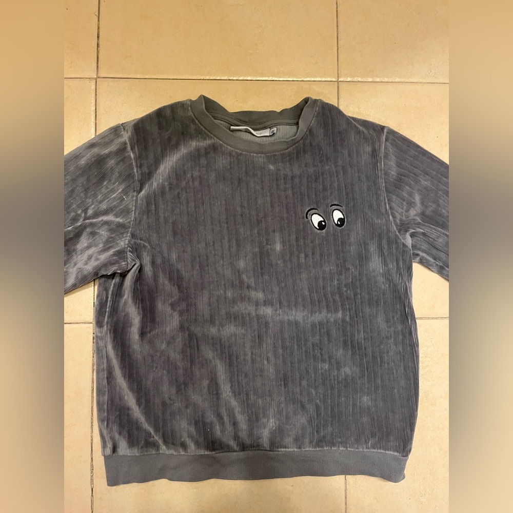Loud Apparel gray velour sweatshirt size 8